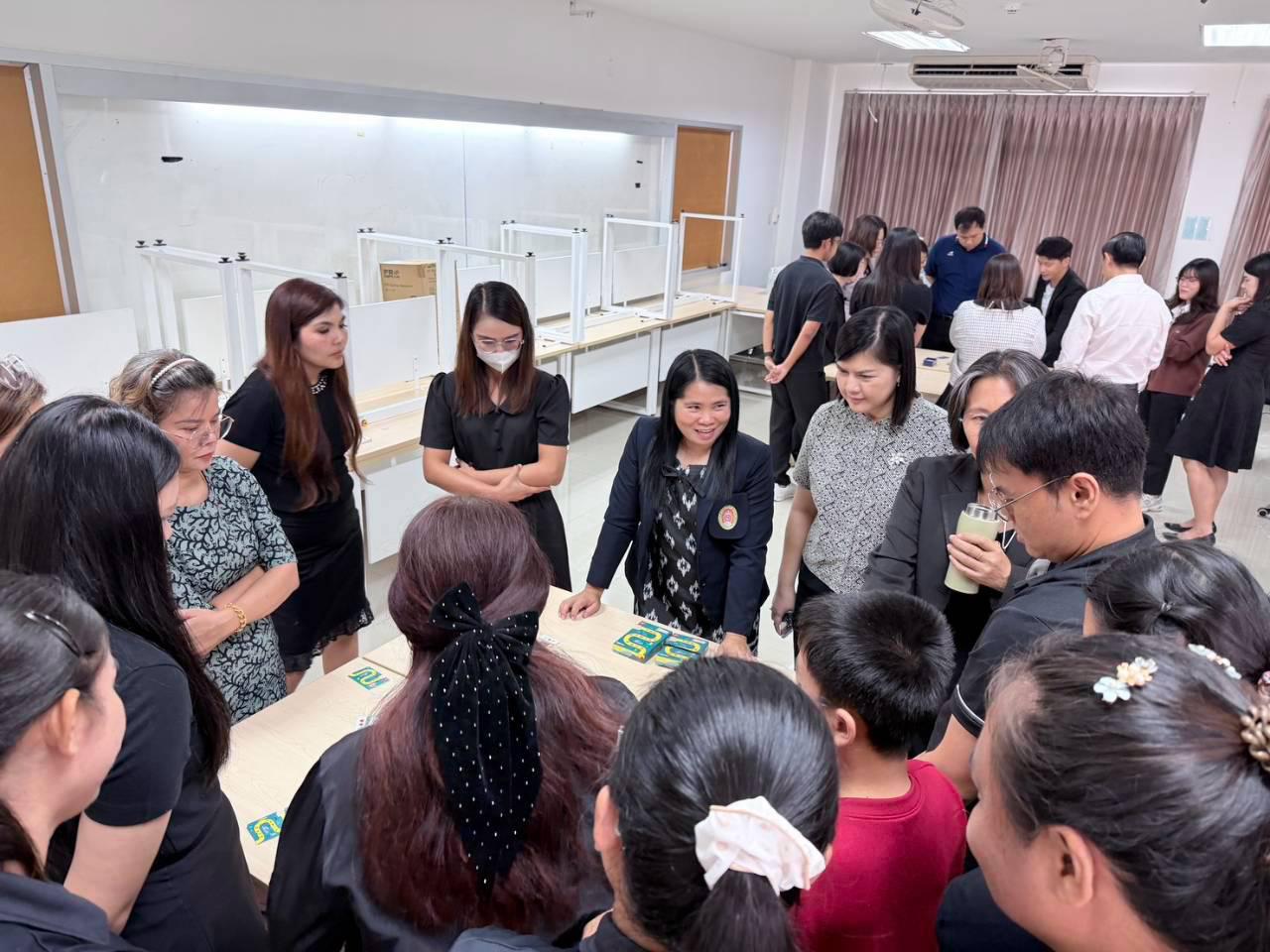21. โครงการการผลิตสื่อการสอนด้วยนวัตกรรม AI ของครูเพื่อส่งเสริมความคิดสร้างสรรค์สำหรับผู้เรียนในยุคดิจิทัลตามบริบทของโรงเรียน ภายใต้โครงการพัฒนาคุณภาพการศึกษาและการพัฒนาท้องถิ่นโดยมีสถาบันอุดมศึกษาเป็นพี่เลี้ยงเครือข่ายเพื่อการพัฒนาอุดมศึกษา